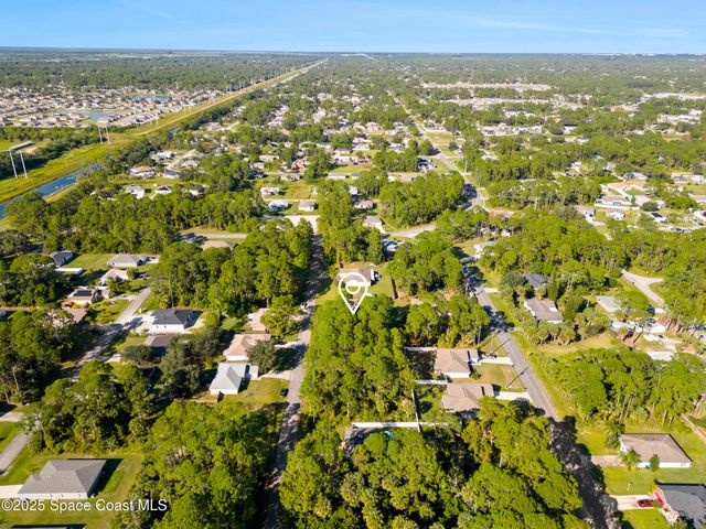 541 Darien Avenue SW, Palm Bay, FL 32908