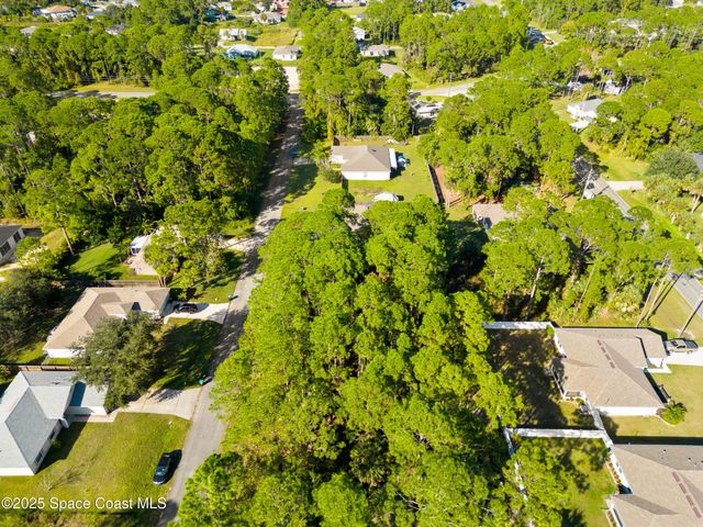 541 Darien Avenue SW, Palm Bay, FL 32908