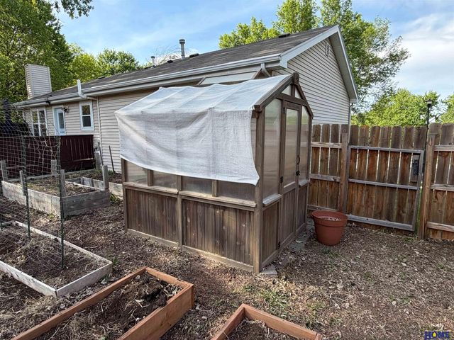 5241 S Bennington Place, Lincoln, NE 68516