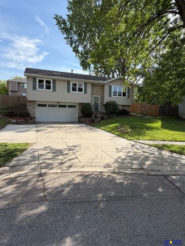 5241 S Bennington Place, Lincoln, NE 68516