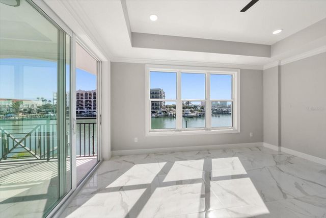 211 DOLPHIN POINT 201, Clearwater, FL 33767
