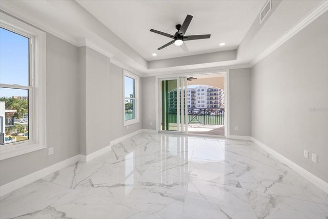 211 DOLPHIN POINT 201, Clearwater, FL 33767