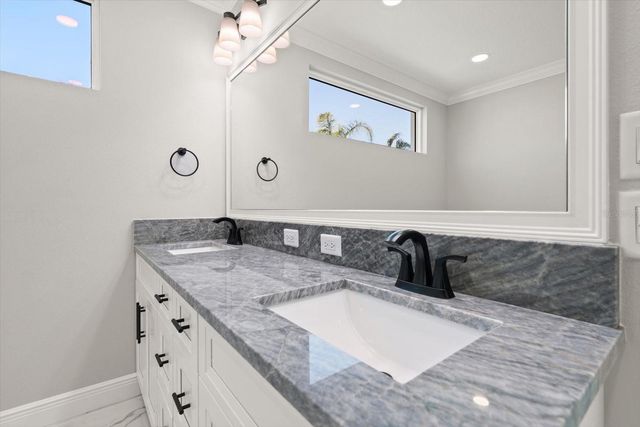 211 DOLPHIN POINT 201, Clearwater, FL 33767