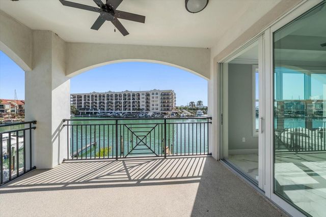 211 DOLPHIN POINT 201, Clearwater, FL 33767