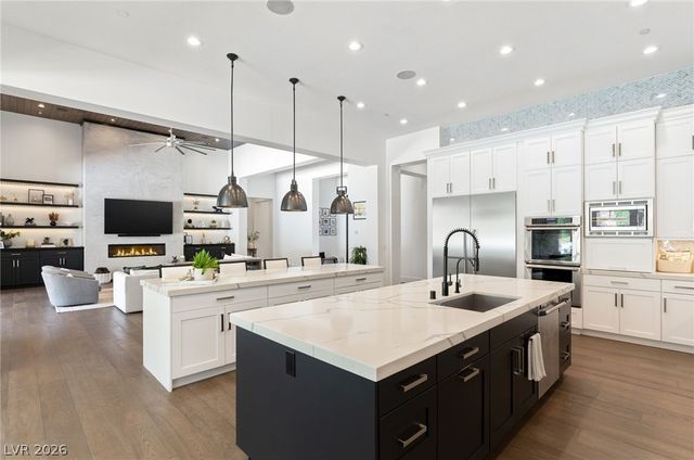 22 Greenside Drive, Las Vegas, NV 89141