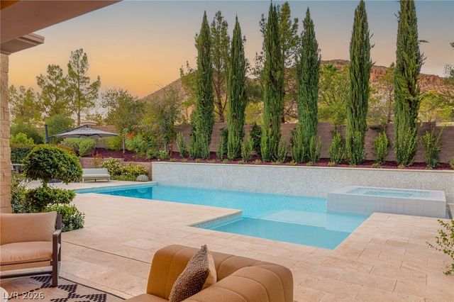 22 Greenside Drive, Las Vegas, NV 89141