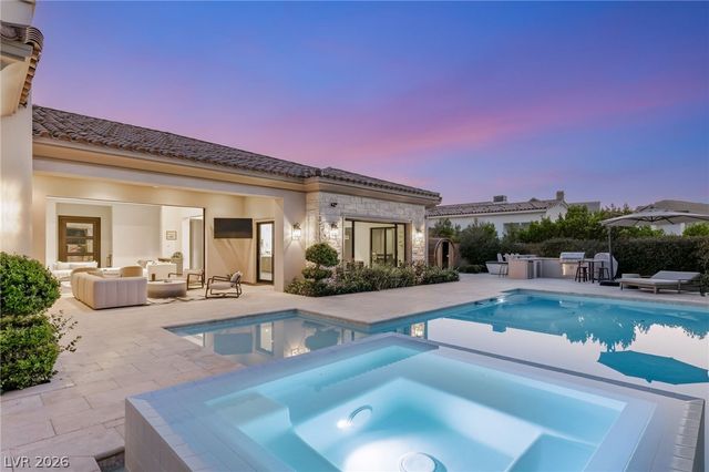 22 Greenside Drive, Las Vegas, NV 89141