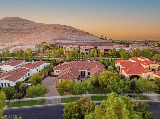 22 Greenside Drive, Las Vegas, NV 89141
