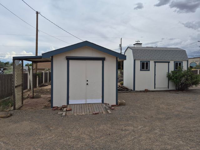 3002 Gay Circle SE, Rio Rancho, NM 87124