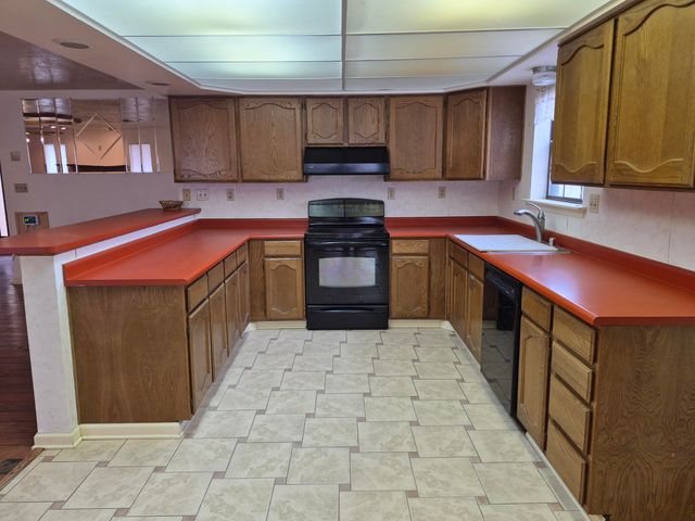 3002 Gay Circle SE, Rio Rancho, NM 87124