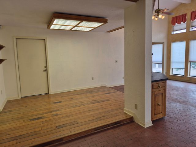 3002 Gay Circle SE, Rio Rancho, NM 87124
