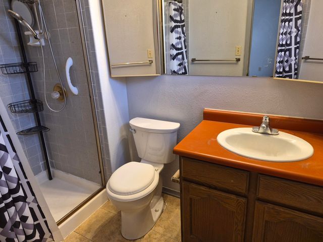 3002 Gay Circle SE, Rio Rancho, NM 87124