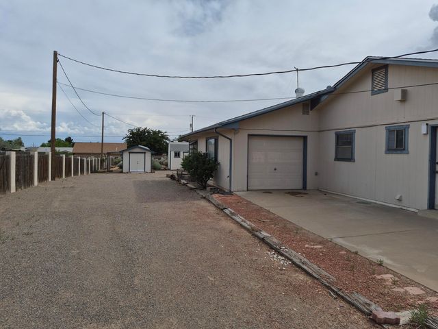 3002 Gay Circle SE, Rio Rancho, NM 87124