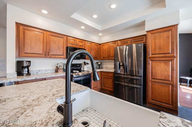 2041 W ROCKWELL Drive, Chandler, AZ 85224