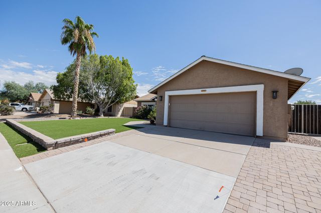 2041 W ROCKWELL Drive, Chandler, AZ 85224