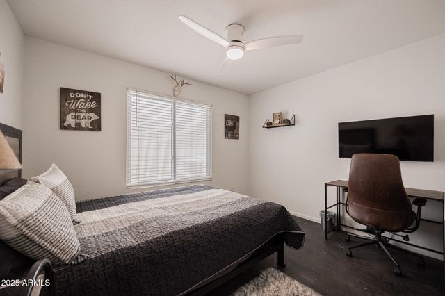 2041 W ROCKWELL Drive, Chandler, AZ 85224