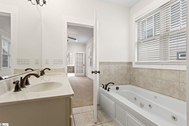 6 Worthington Court, Simpsonville, SC 29681