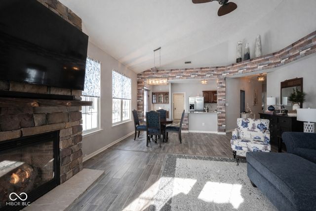 18565 Piers End Drive, Noblesville, IN 46062