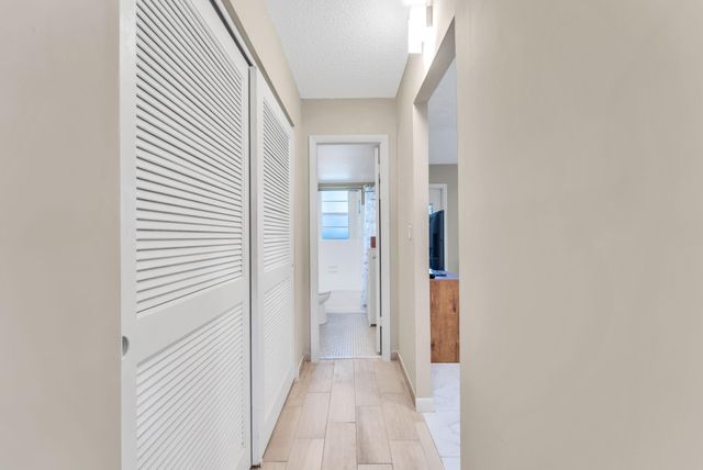 7390 NW 1st St 104, Margate, FL 33063