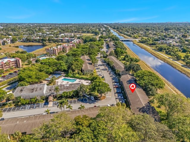 7390 NW 1st St 104, Margate, FL 33063