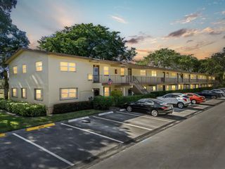 7390 NW 1st St 104, Margate, FL 33063