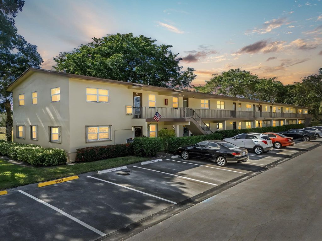 7390 NW 1st St 104, Margate, FL 33063