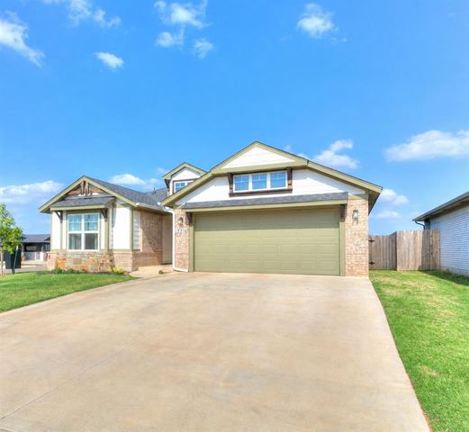 13316 Mesquite Trail, Yukon, OK 73099