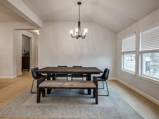 13316 Mesquite Trail, Yukon, OK 73099