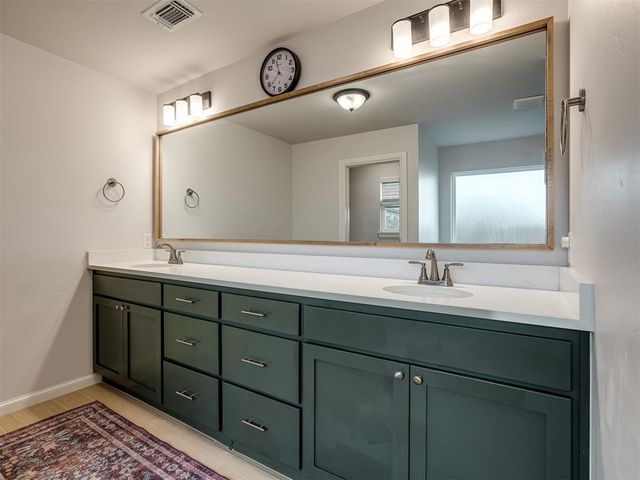 13316 Mesquite Trail, Yukon, OK 73099