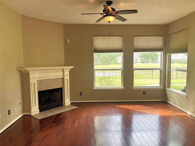 18718 Walden Forest Drive, Humble, TX 77346