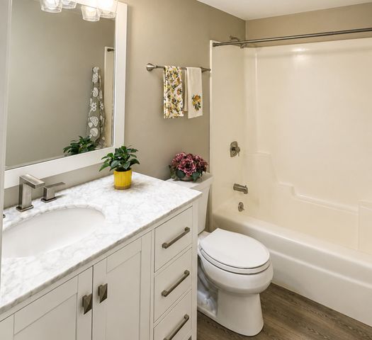 500 Valley Drive 301, Naperville, IL 60563