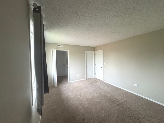 500 Valley Drive 301, Naperville, IL 60563