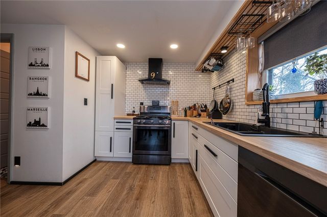 7608 Cheyenne St, Swissvale, PA 15218