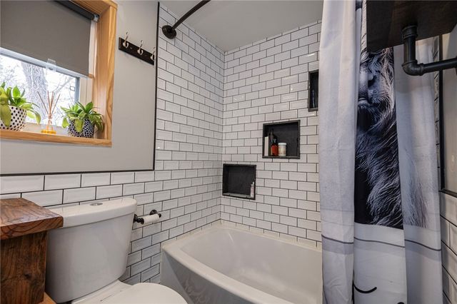 7608 Cheyenne St, Swissvale, PA 15218