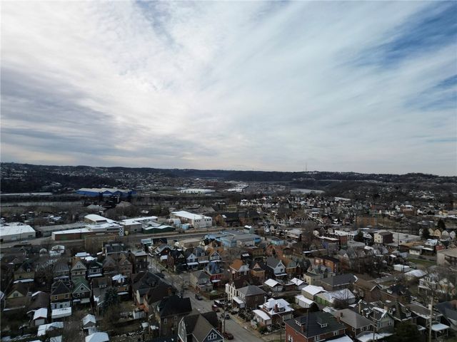 7608 Cheyenne St, Swissvale, PA 15218