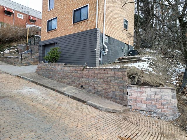 7608 Cheyenne St, Swissvale, PA 15218