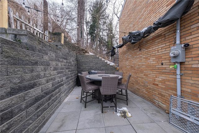 7608 Cheyenne St, Swissvale, PA 15218