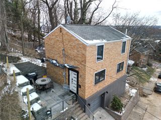 7608 Cheyenne St, Swissvale, PA 15218
