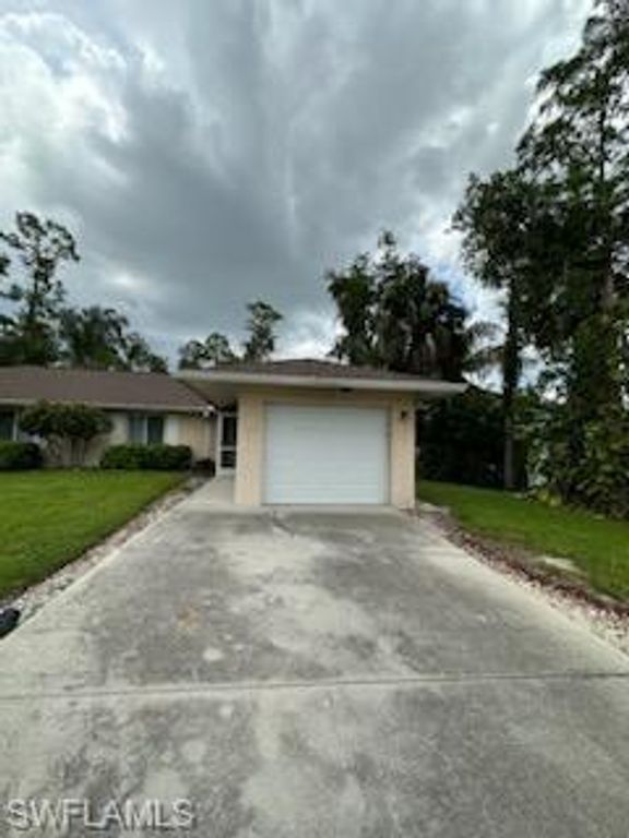 9211 Seville RD, Fort Myers, FL 33967
