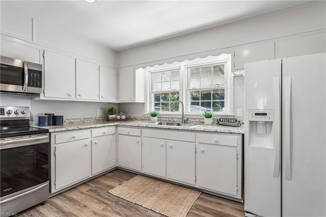 97 Cedar RD, Poquoson, VA 23662