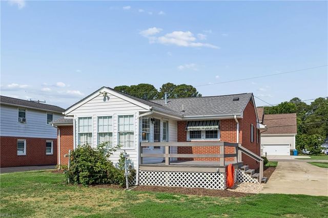 97 Cedar RD, Poquoson, VA 23662