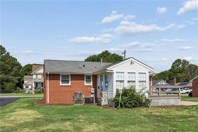 97 Cedar RD, Poquoson, VA 23662