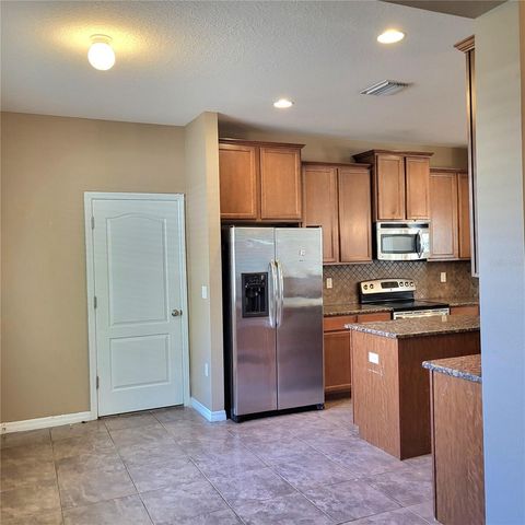 36142 LAGUNA HILLS CIRCLE, Zephyrhills, FL 33541