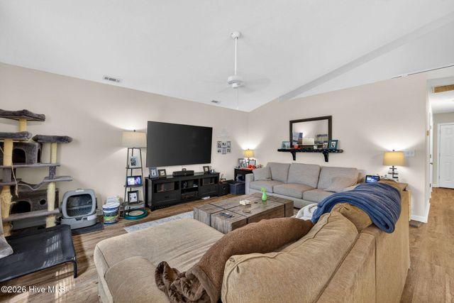 400 Beasley Road, Wilmington, NC 28409