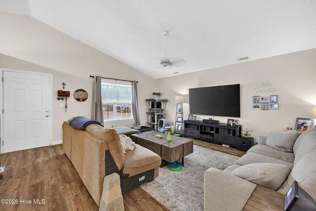400 Beasley Road, Wilmington, NC 28409