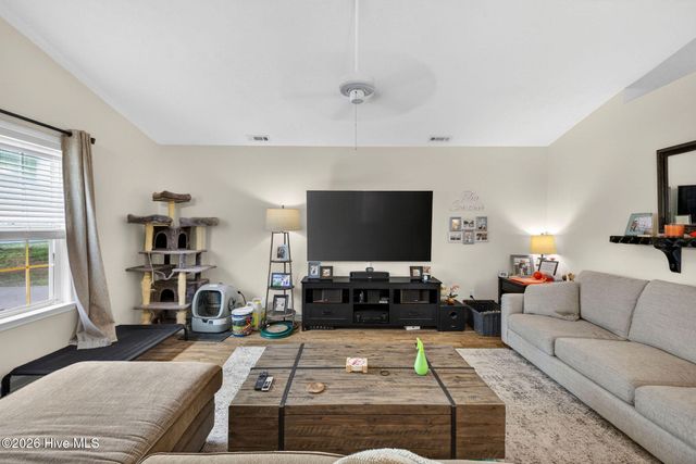400 Beasley Road, Wilmington, NC 28409