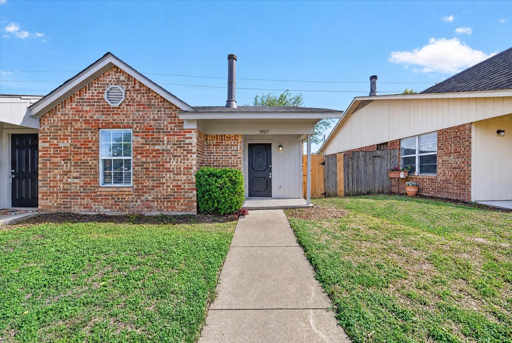 7505 Tiffany Meadows Lane, Fort Worth, TX 76140 — photo 2