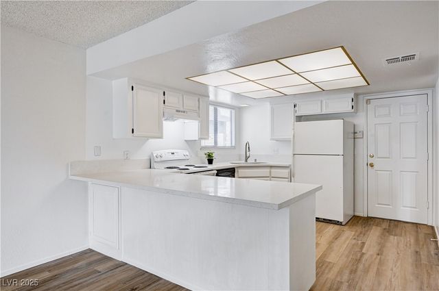 7101 Carrondale Way, Las Vegas, NV 89128