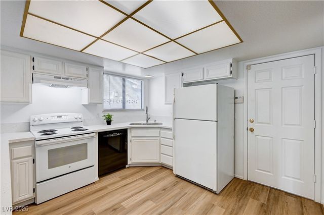 7101 Carrondale Way, Las Vegas, NV 89128