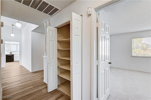 7101 Carrondale Way, Las Vegas, NV 89128